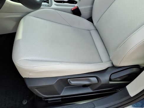 Used 2020 Volkswagen Jetta SE w/ SE Cold Weather Package FWD image 6