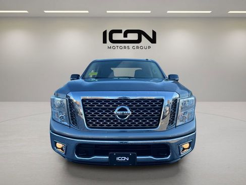 Used 2018 Nissan Titan Platinum Reserve image 2