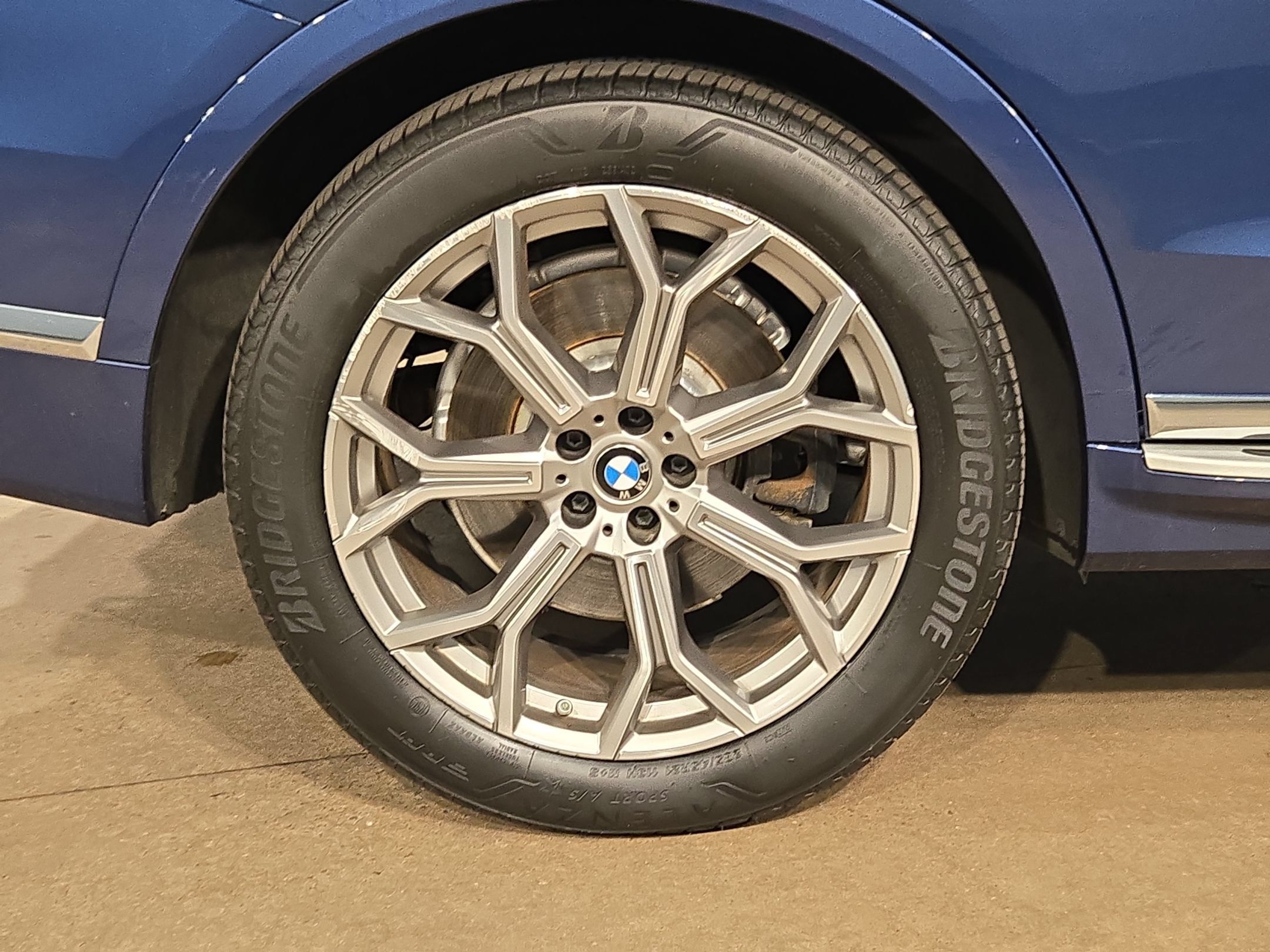 Used 2019 BMW X7 xDrive40i w/ Premium Package AWD/4WD image 17