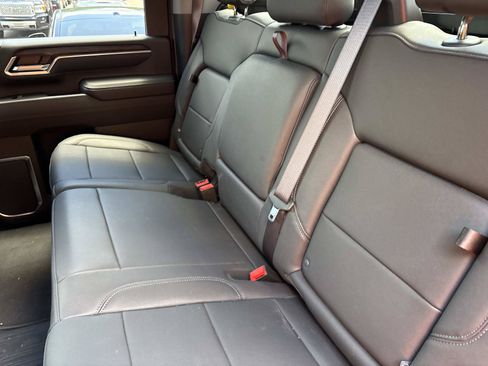 Used 2025 GMC Sierra 2500 SLT w/ SLT Convenience Package AWD/4WD image 28