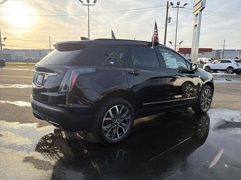 Certified 2023 Cadillac XT5 Sportv image 5