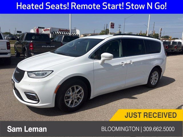 Used 2022 Chrysler Pacifica Touring-L FWD image 3