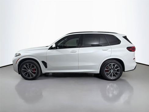 New 2026 BMW X5 xDrive40i w/ M Sport Package AWD/4WD image 8