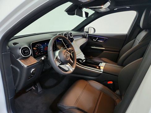 New 2026 Mercedes-Benz GLC 300 image 8