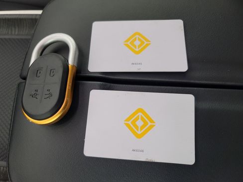 Used 2023 Rivian R1T Adventure image 29