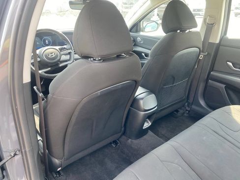 Used 2025 Hyundai Elantra SEL FWD image 30
