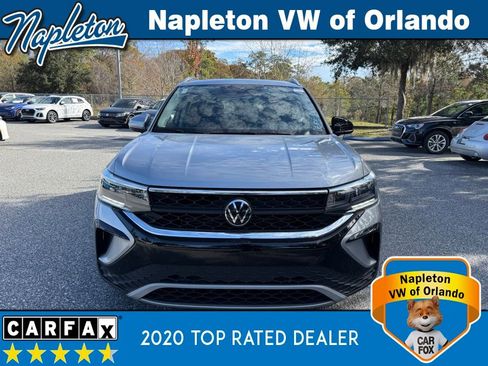 Used 2023 Volkswagen Taos SE image 2