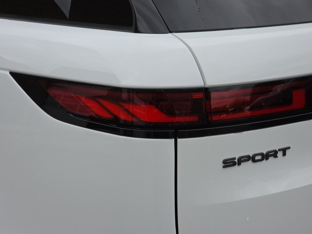 New 2027 Land Rover Range Rover Sport Dynamic SE AWD/4WD image 23