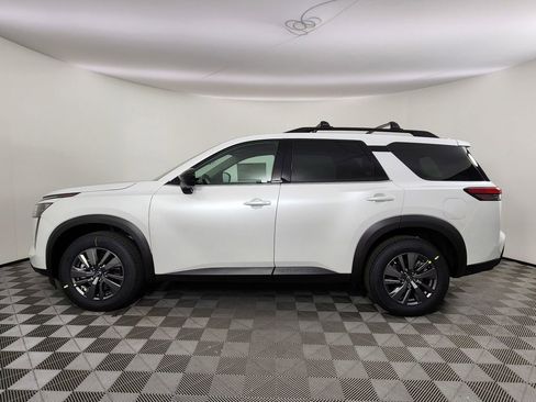 New 2026 Nissan Pathfinder SV image 2
