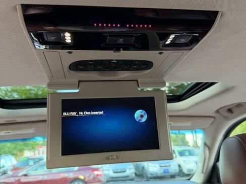 Used 2015 Cadillac Escalade Premium AWD/4WD image 22