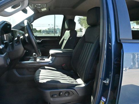 Used 2024 Chevrolet Silverado 1500 LT Trail Boss image 18