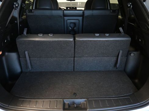 Used 2024 Mitsubishi Outlander SE image 19