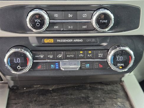 Used 2022 Ford F350 Lariat w/ Lariat Ultimate Package image 14