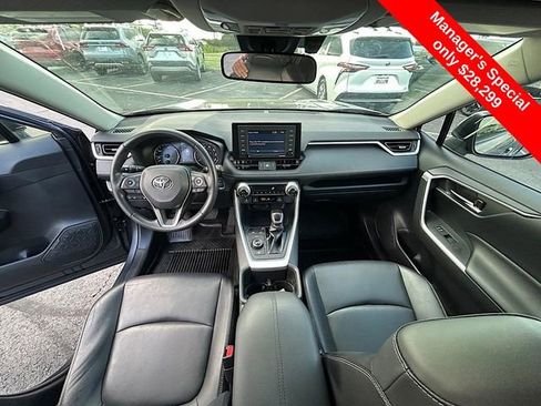 Used 2022 Toyota RAV4 XLE Premium image 22