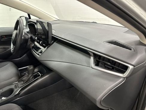 Used 2024 Toyota Corolla LE FWD image 23
