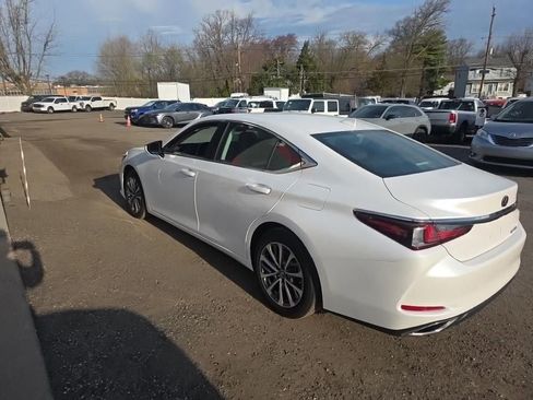 Used 2022 Lexus ES 350 image 3