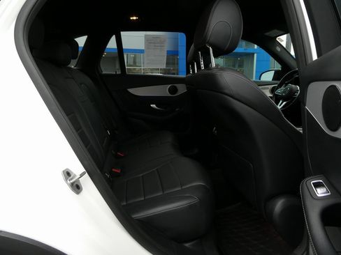 Used 2022 Mercedes-Benz GLC 300 4MATIC image 18