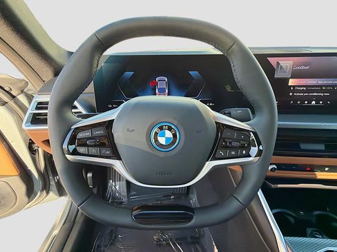 New 2026 BMW i4 eDrive40 w/ Parking Assistance Package RWD image 39