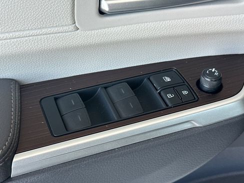 Certified 2024 Toyota Sienna XLE FWD image 14