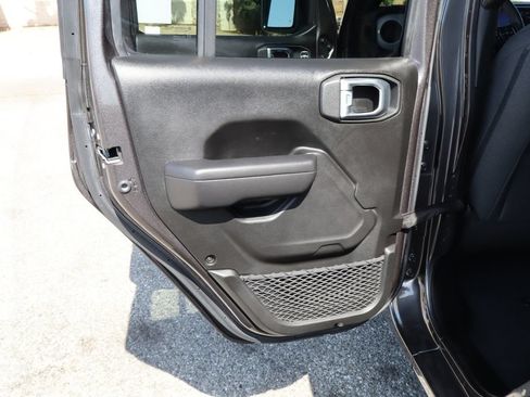 Used 2024 Jeep Wrangler Unlimited w/ Convenience Group AWD/4WD image 36