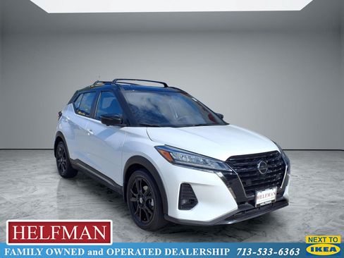 Used 2021 Nissan Kicks SR w/ Interior Electronics Package FWD image 1