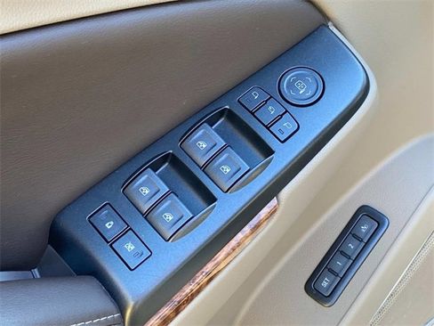 Used 2017 Chevrolet Tahoe Premier image 13