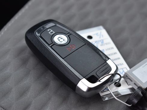 Used 2022 Ford Escape SE FWD image 14