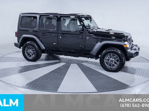 Used 2025 Jeep Wrangler Unlimited Sport AWD/4WD image 11