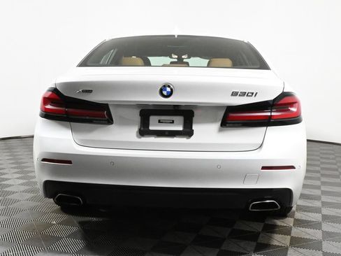 Certified 2022 BMW 530i xDrive w/ Convenience Package image 6