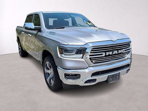 Used 2023 RAM 1500 Laramie AWD/4WD image 3