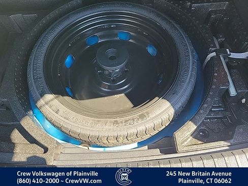 Used 2023 Volkswagen Taos SE w/ Panoramic Sunroof Package image 54