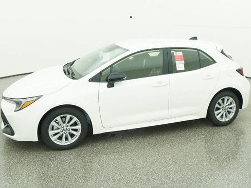 New 2026 Toyota Corolla SE image 2