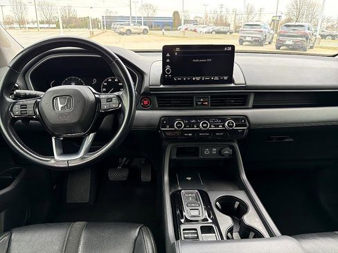 Used 2023 Honda Pilot EX-L image 19