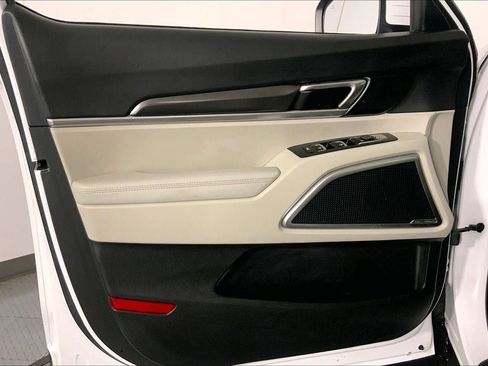 Used 2024 Kia Telluride S FWD image 25