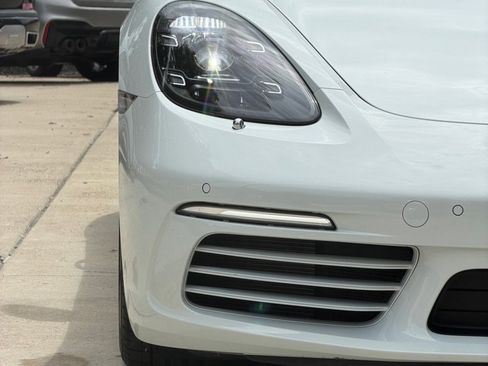 Used 2024 Porsche 718 Cayman S RWD image 12