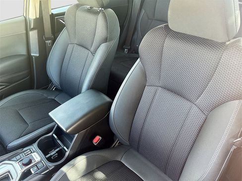 Used 2024 Subaru Forester Premium image 19