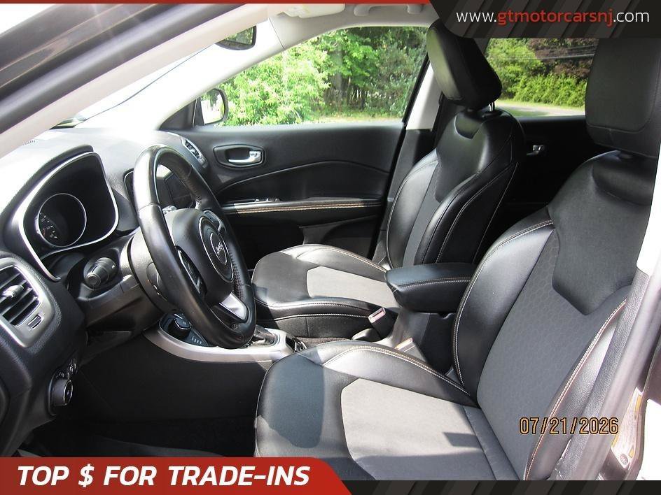Used 2017 Jeep Compass Latitude w/ Popular Equipment Group AWD/4WD image 13