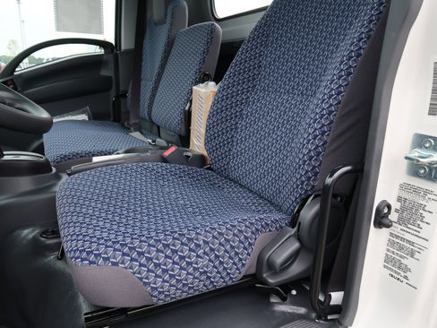 New 2025 Chevrolet Low Cab Forward image 5