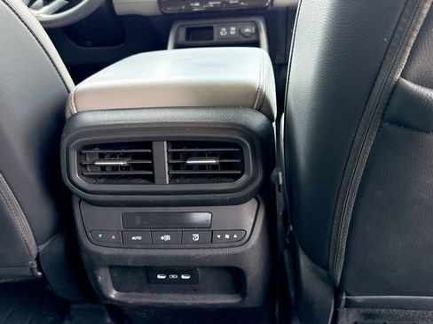 Used 2024 Honda Pilot EX-L image 18