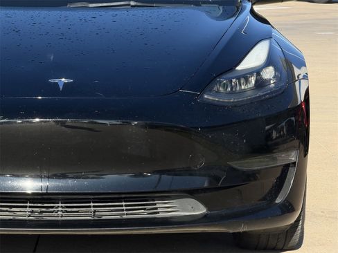 Used 2023 Tesla Model 3 Standard Range image 8