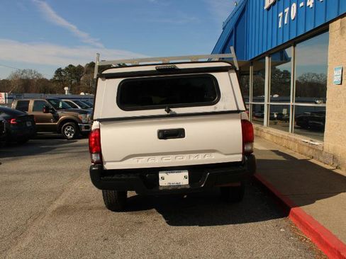 Used 2021 Toyota Tacoma SR image 5
