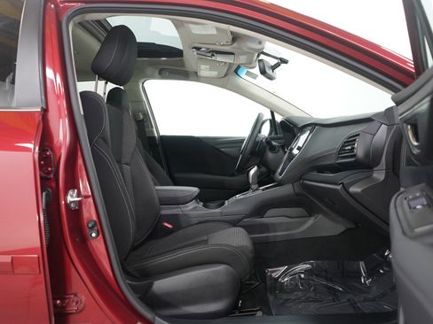 Used 2022 Subaru Outback Premium image 10