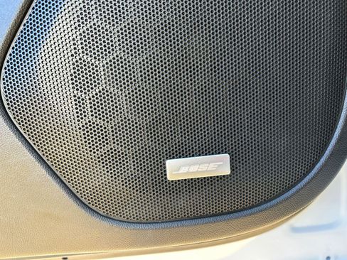 Used 2019 GMC Acadia SLT image 23