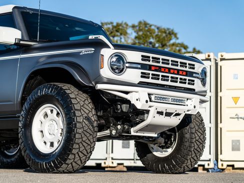 New 2025 Ford Bronco Heritage Edition AWD/4WD image 17
