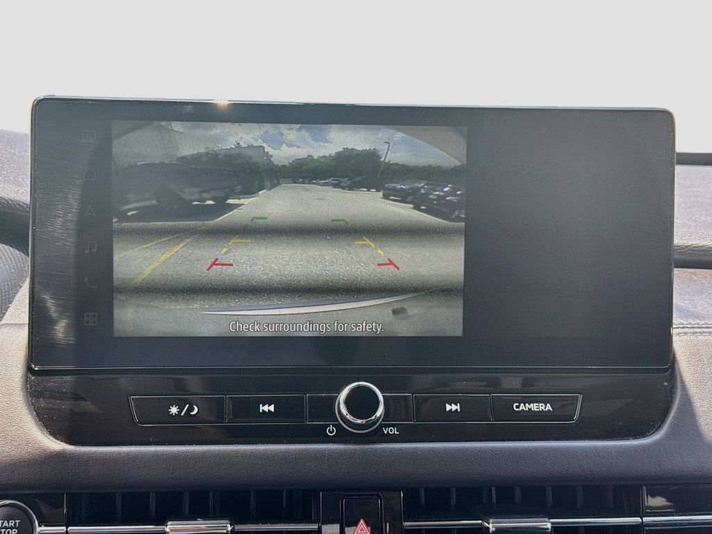 Used 2025 Mitsubishi Outlander ES FWD image 15