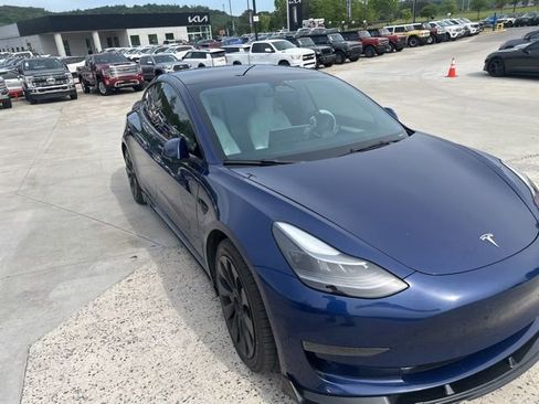 Used 2021 Tesla Model 3 Standard Range Plus RWD image 5