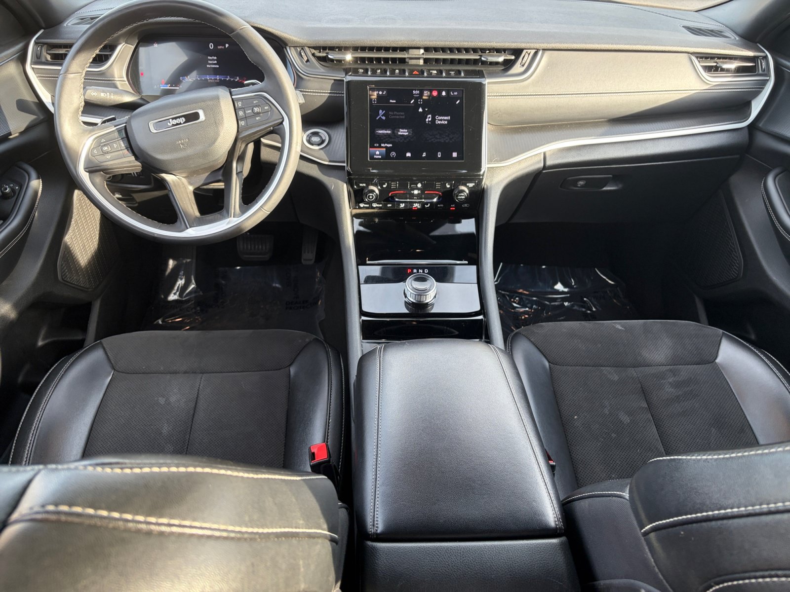 Used 2023 Jeep Grand Cherokee L Laredo AWD/4WD image 18