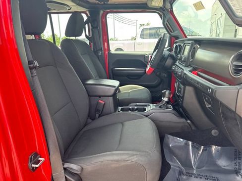 Used 2018 Jeep Wrangler Unlimited Sport AWD/4WD image 28