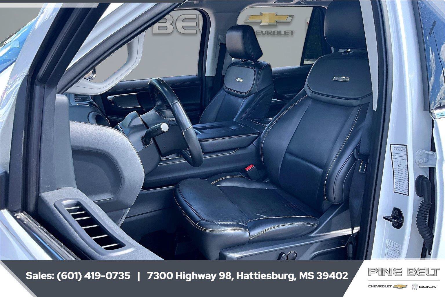 Used 2025 Ford Expedition Platinum AWD/4WD image 18