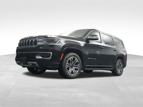 Used 2024 Jeep Wagoneer Series II w/ Flexible Seating Group RWD image 10